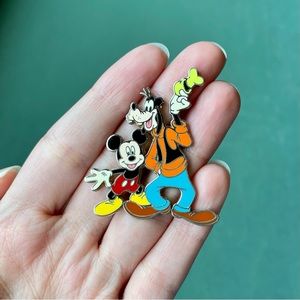 5/$25 Mickey Mouse and Goofy Pin